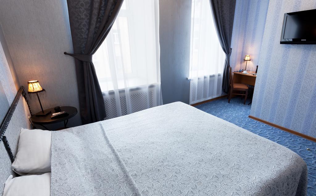Anturage Hotel Saint Petersburg Room photo